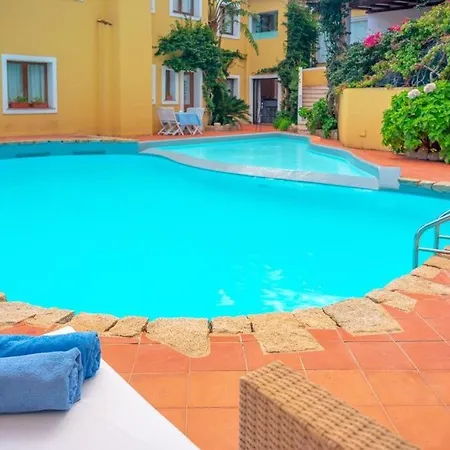 Hotel Boutique Sant'andrea & Relais San Pantaleo