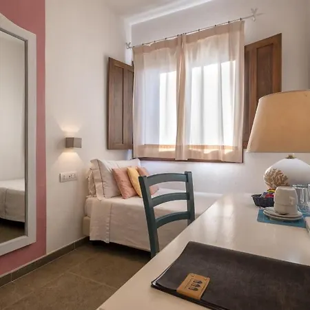 Boutique Sant'andrea & Relais San Pantaleo